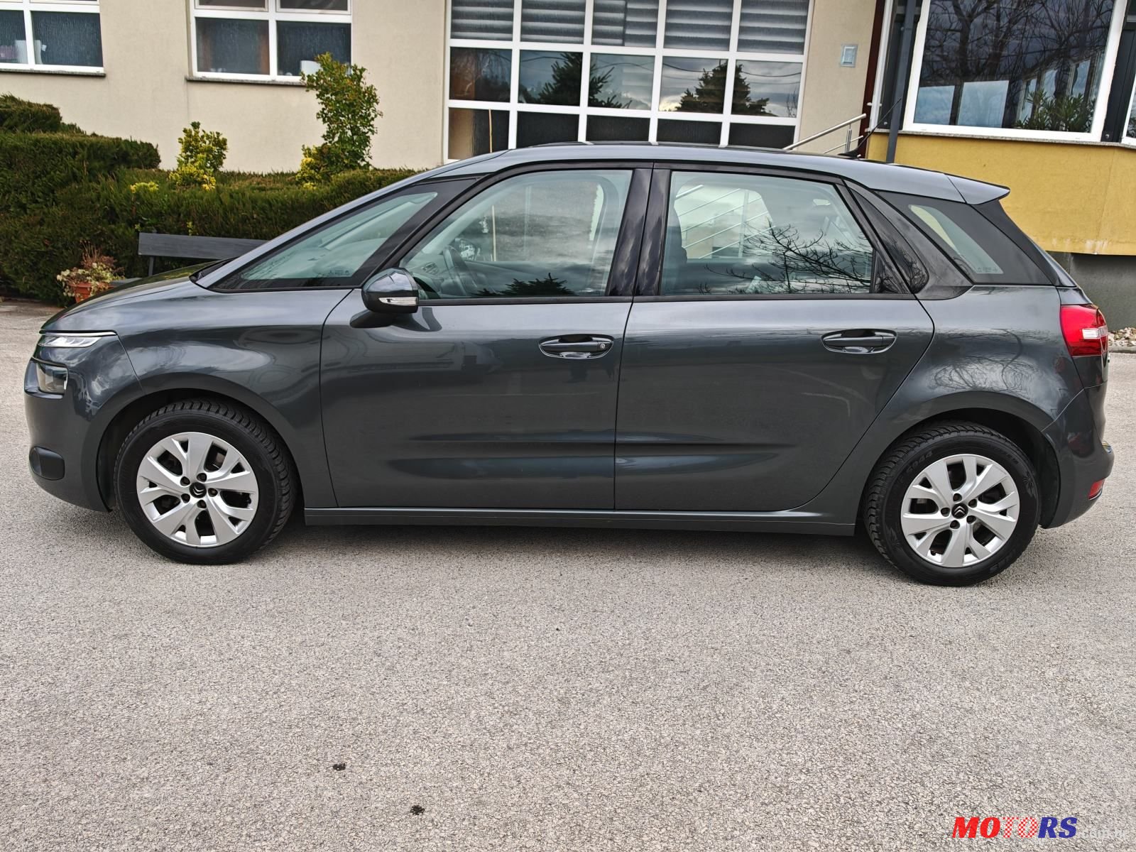 2016' Citroen C4 Picasso Bluehdi 120 photo #5