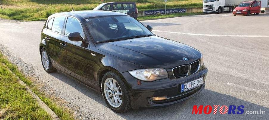 2011' BMW Serija 1 118D Sport photo #1