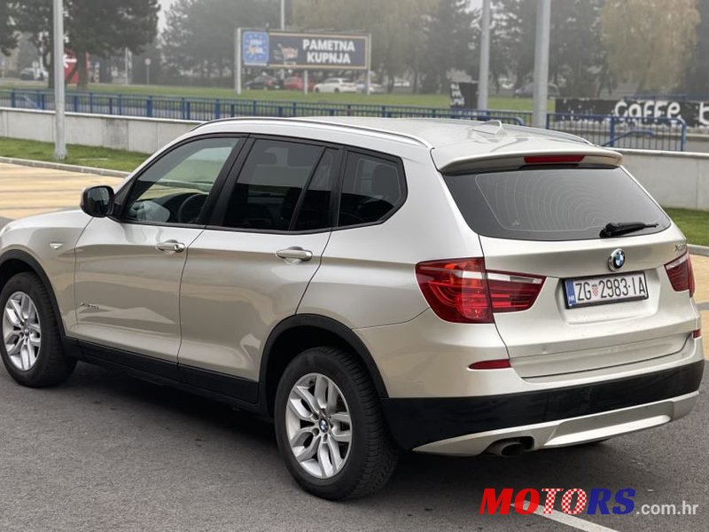 2011' BMW X3 Xdrive20D photo #3