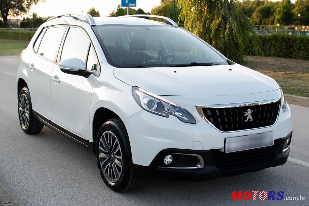 2017' Peugeot 2008 1,2 photo #1