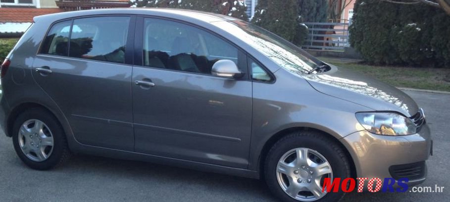 2011' Volkswagen Golf Plus 1,6 Tdi photo #1