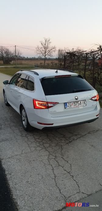 2016' Skoda Superb Combi photo #5