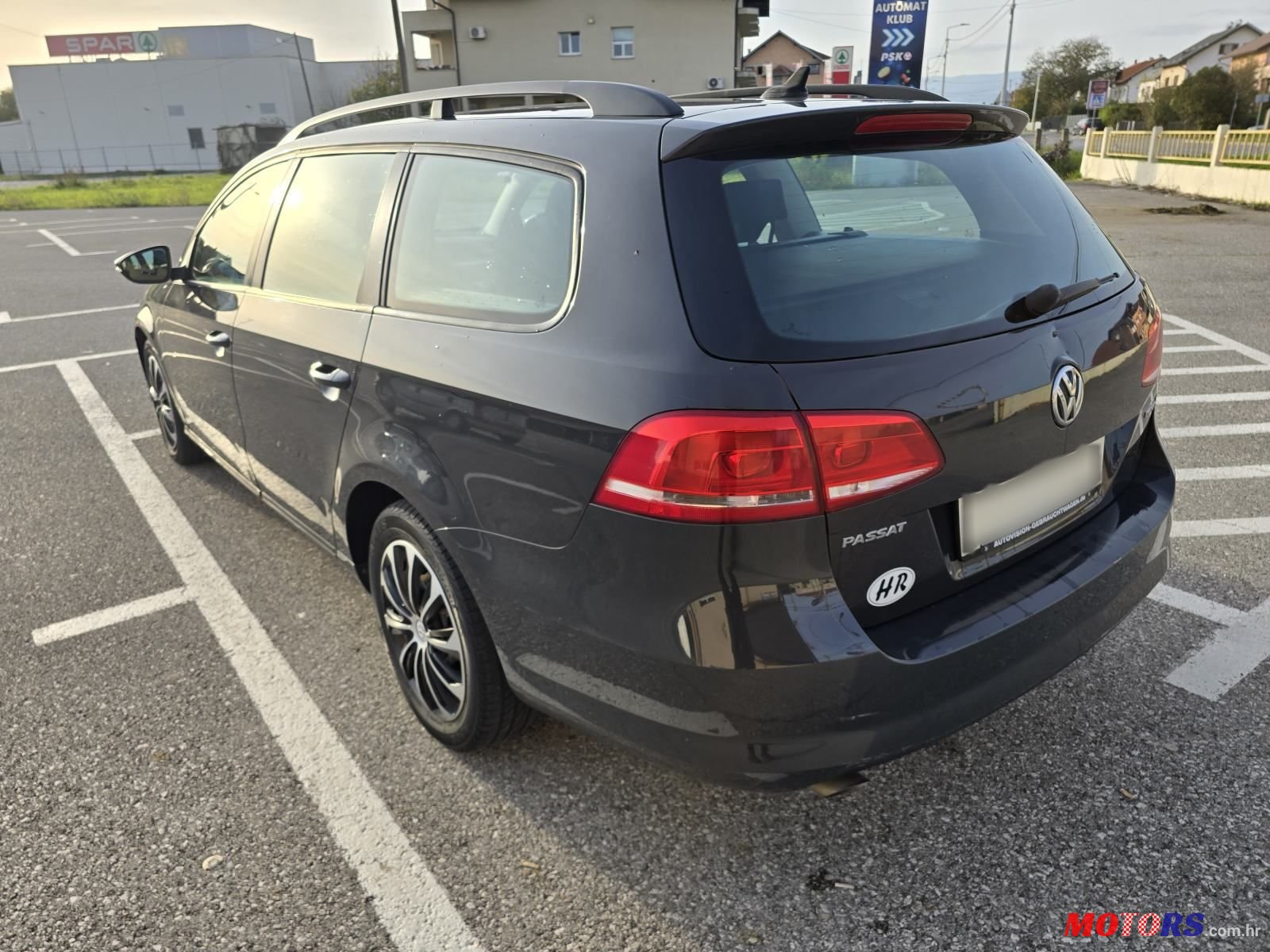 2012' Volkswagen Passat Variant photo #5