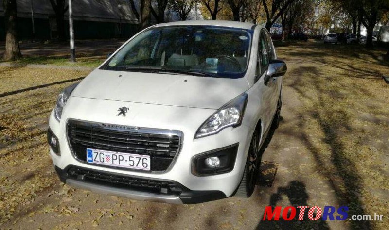 2014' Peugeot 3008 Hybrid4 photo #2