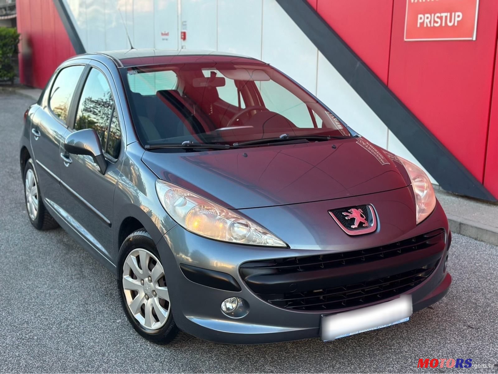 2009' Peugeot 207 1,4 Vti photo #1