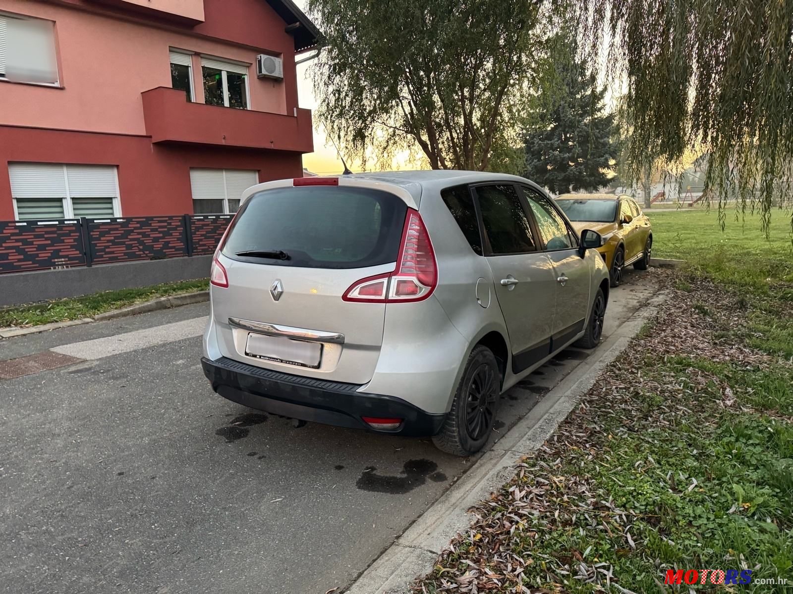 2011' Renault Scenic 1,5 Dci photo #6