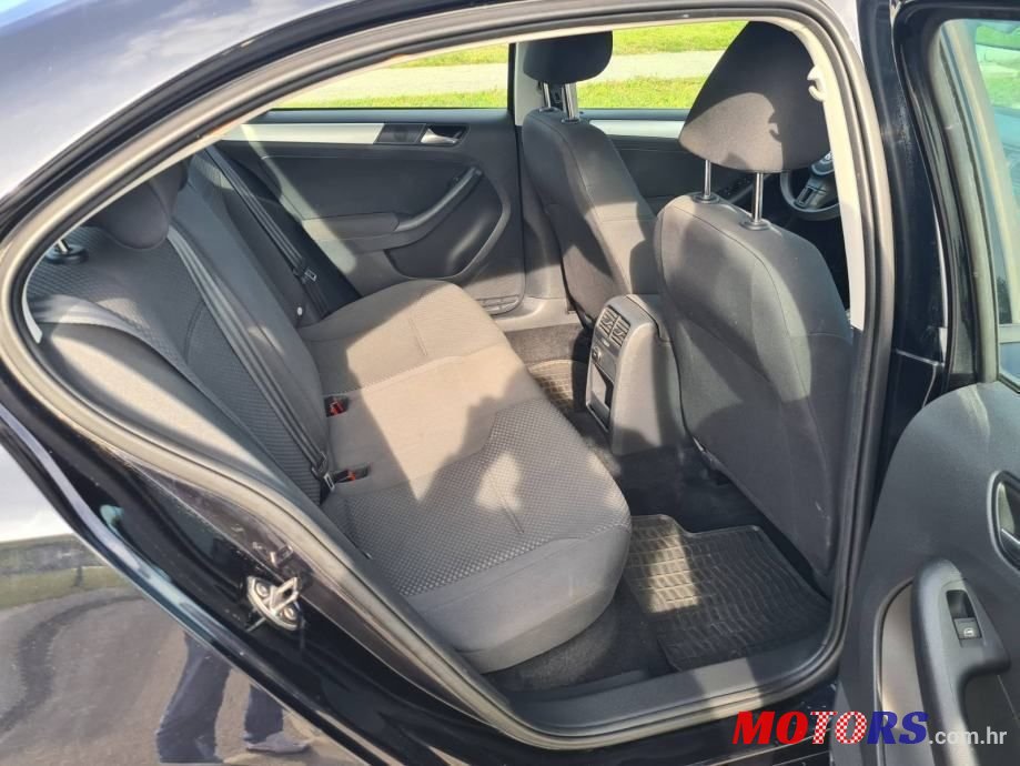 2011' Volkswagen Jetta 1,6 Tdi photo #5