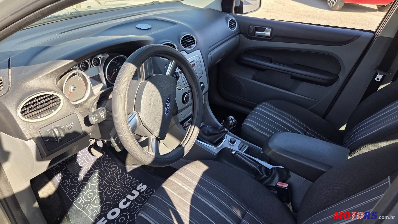 2009' Ford Focus 1,4 photo #6