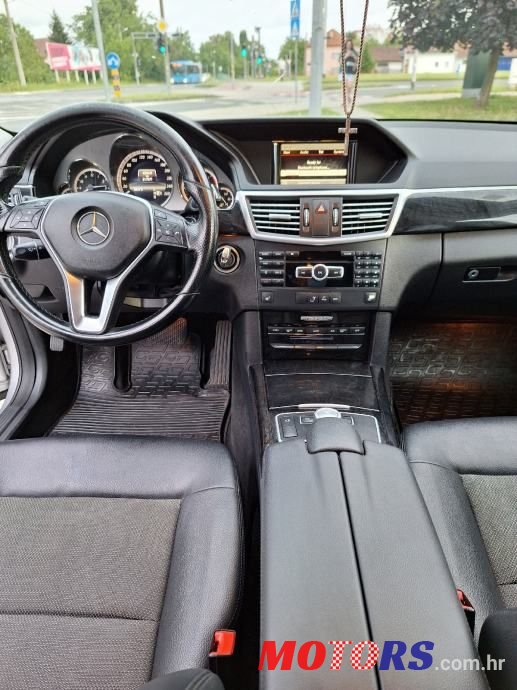 2012' Mercedes-Benz E-Klasa 220 Cdi photo #6