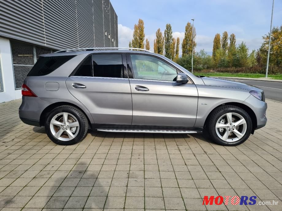 2012' Mercedes-Benz Ml 250 Cdi photo #6
