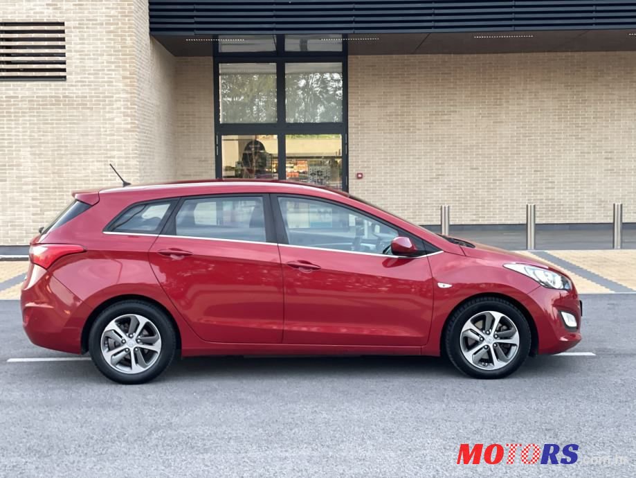 2016' Hyundai i30 photo #5