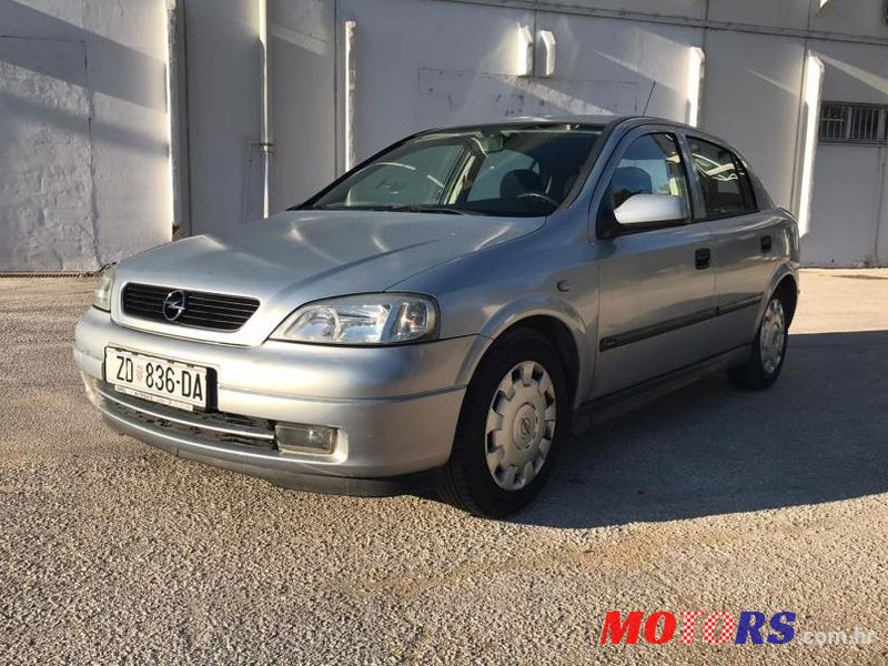 2002' Opel Astra 1,4 photo #1