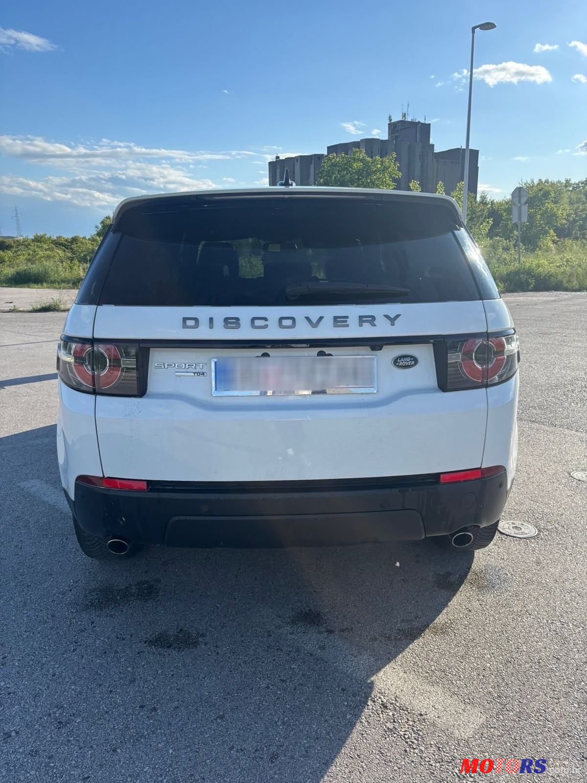 2015' Land Rover Discovery Sport 2.0 Sd4 photo #3