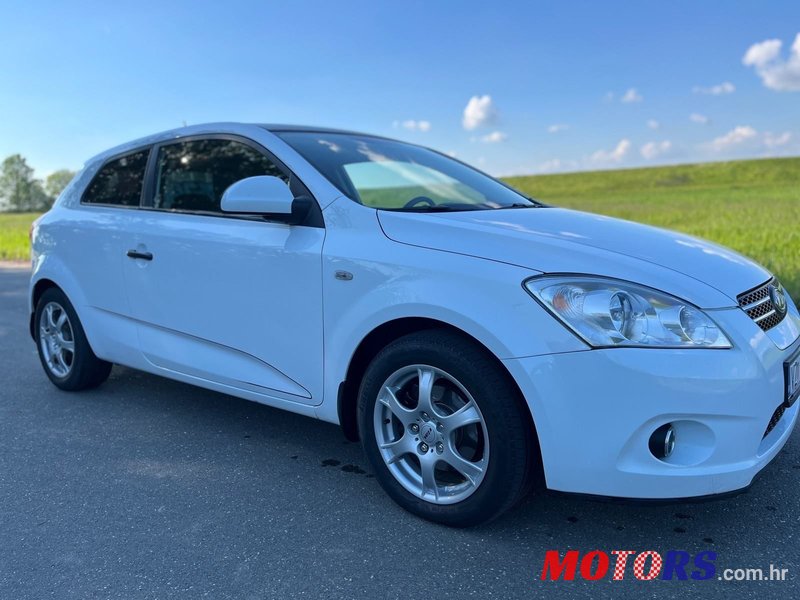 2009' Kia Pro Ceed 1,6 Crdi Lx photo #2