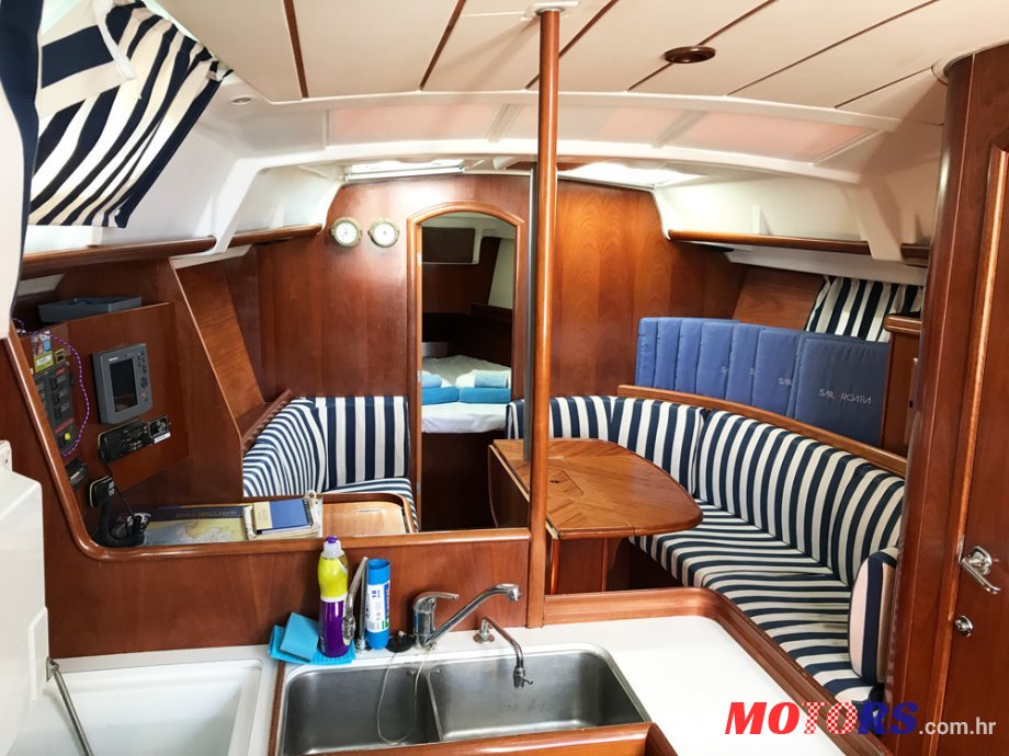 2004' Beneteau OCEANIS 373 photo #2