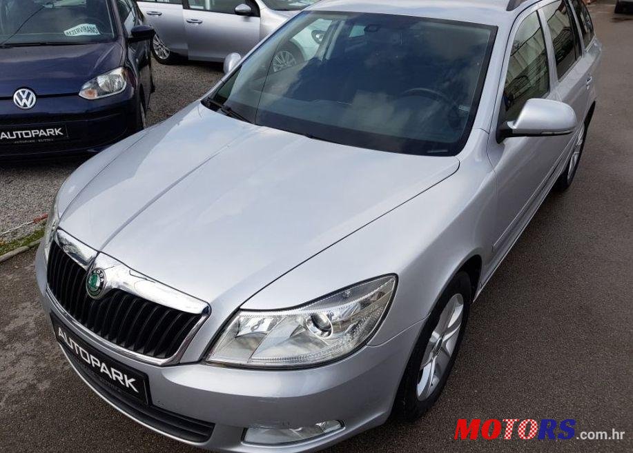 2013' Skoda Octavia Combi 1,6 Tdi photo #2
