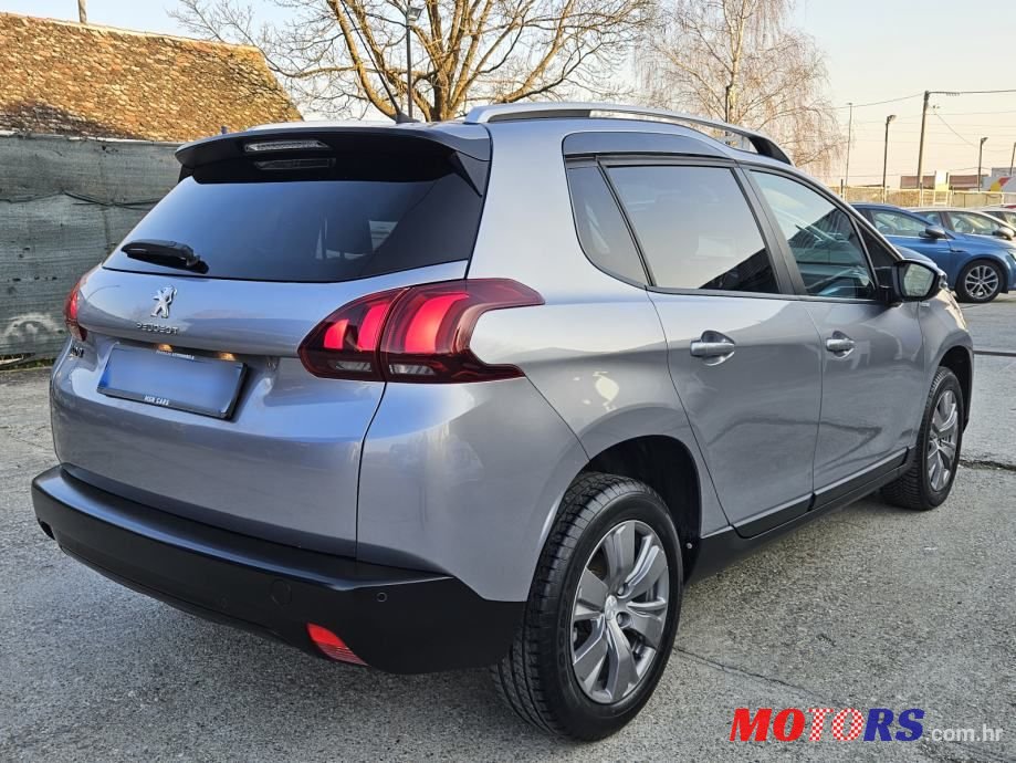 2018' Peugeot 2008 1,2 Puretech photo #3