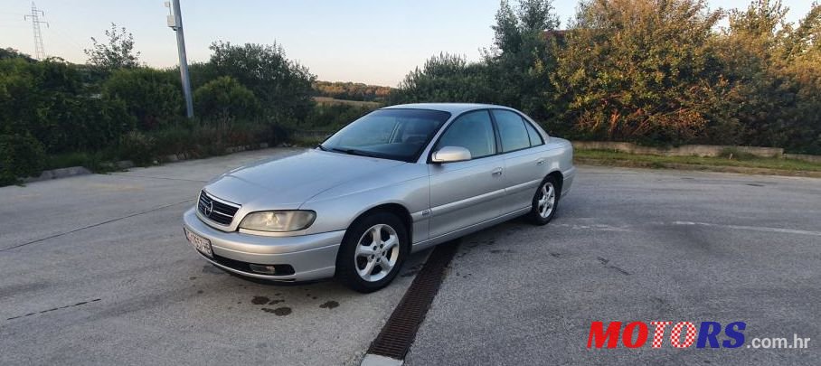 2002' Opel Omega 2,2 photo #1