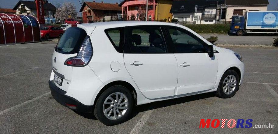 2014' Renault Scenic Dci photo #3