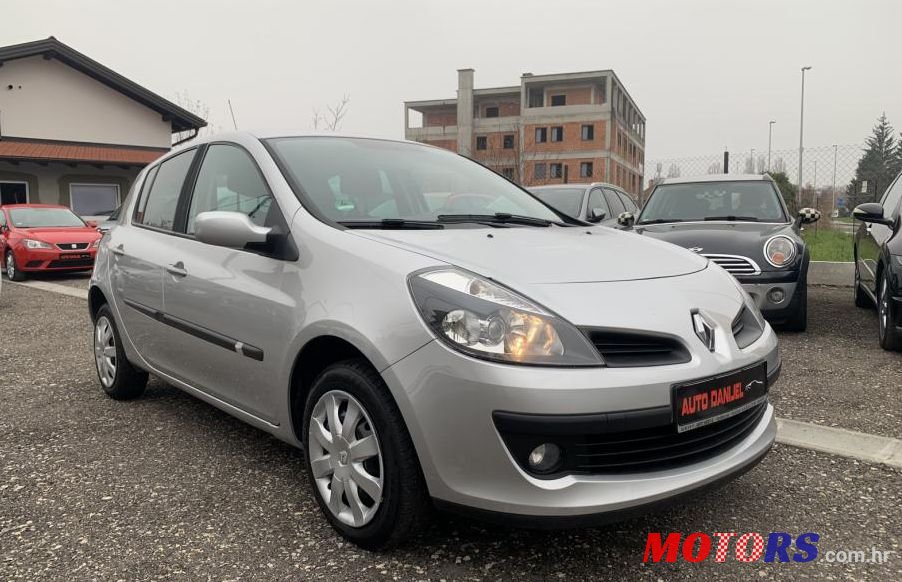 2008' Renault Clio 1,2 photo #1