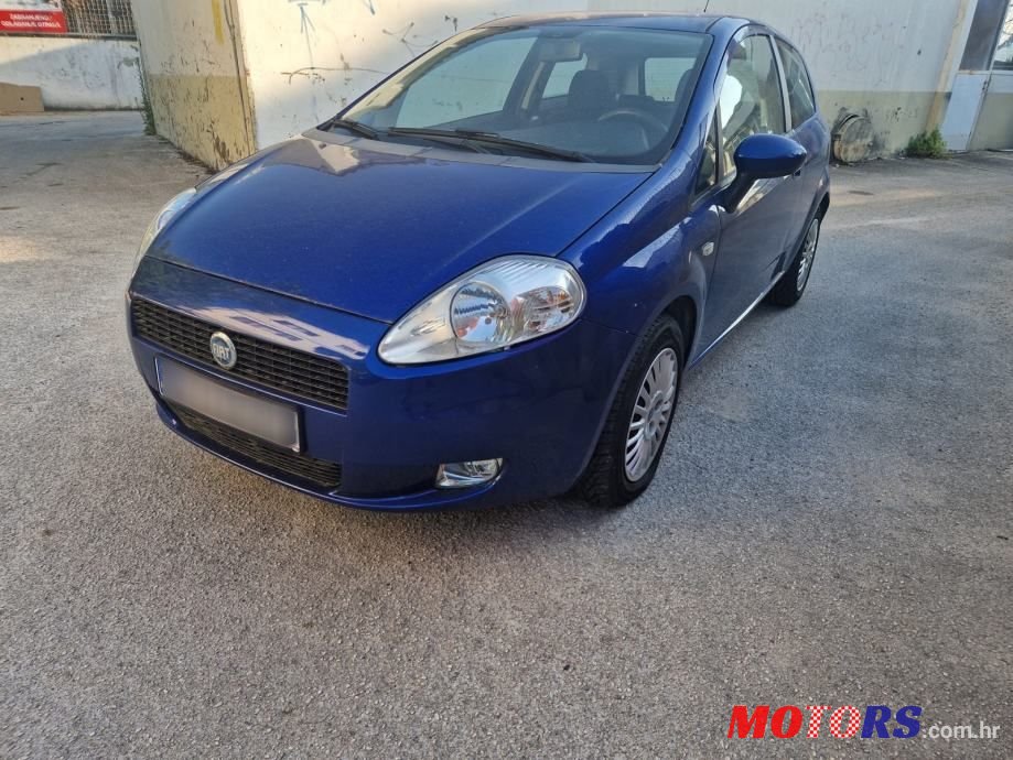 2009' Fiat Grande Punto photo #6