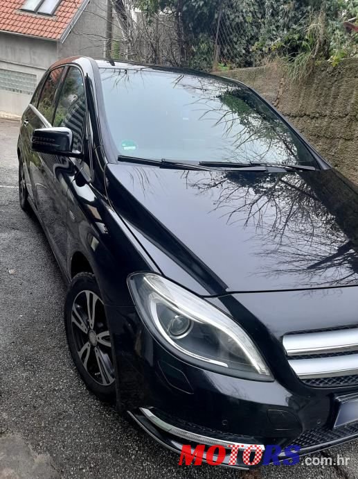 2012' Mercedes-Benz B-Klasa 180 photo #2