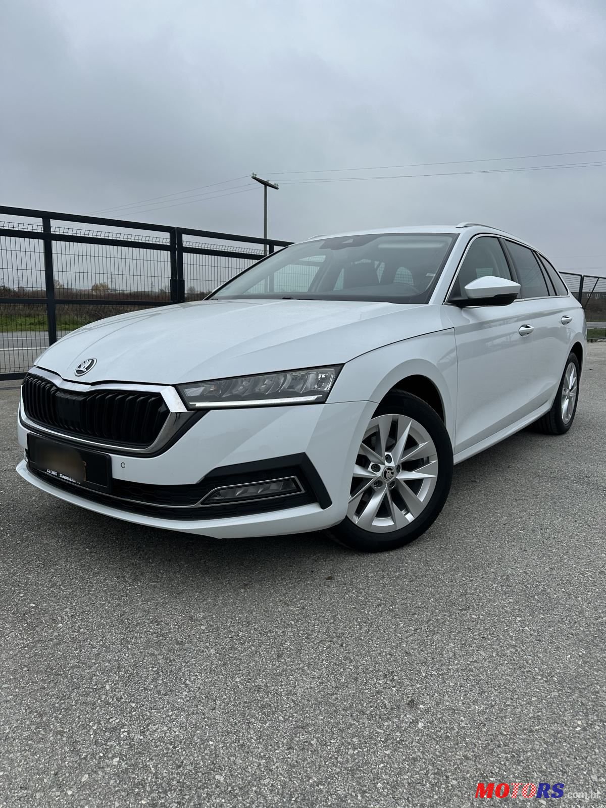 2020' Skoda Octavia Combi photo #1