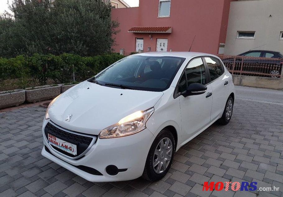 2012' Peugeot 208 1,4 Hdi photo #1