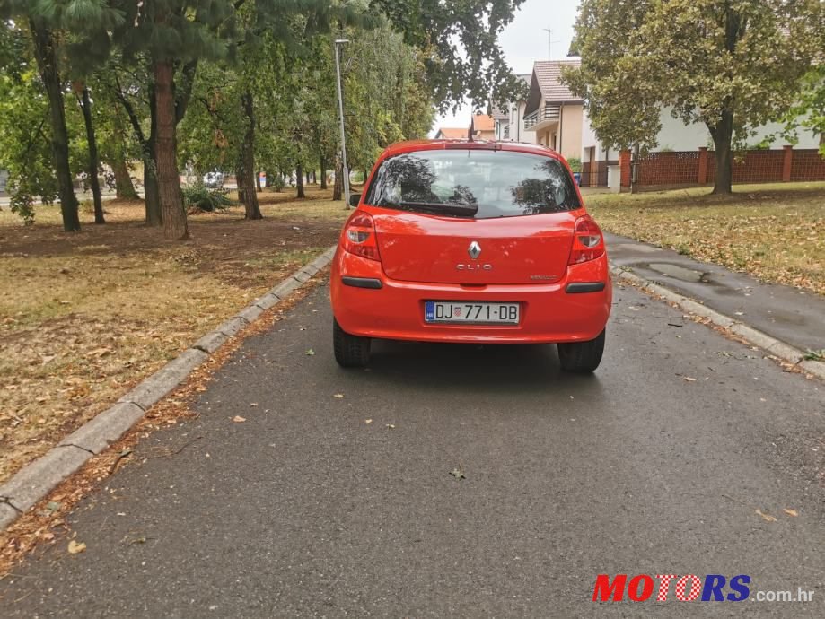 2008' Renault Clio 1,6 16V photo #5