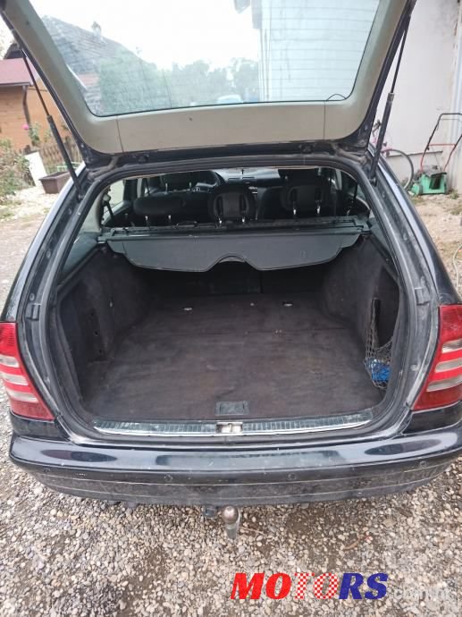 2004' Mercedes-Benz C-Klasa 220 T photo #3
