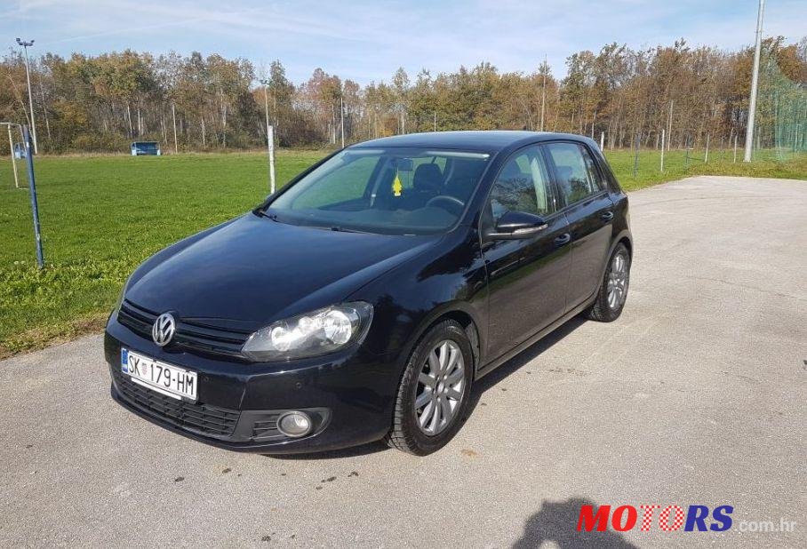 2010' Volkswagen Golf VI 1,6 Tdi photo #1