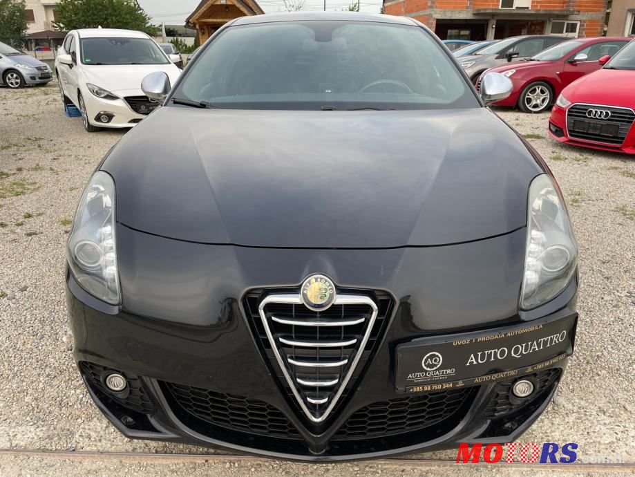 2011' Alfa Romeo Giulietta 2,0 photo #4