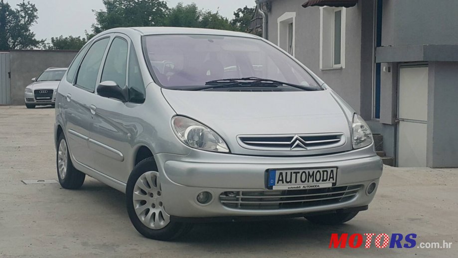 2004' Citroen Xsara Picasso photo #1