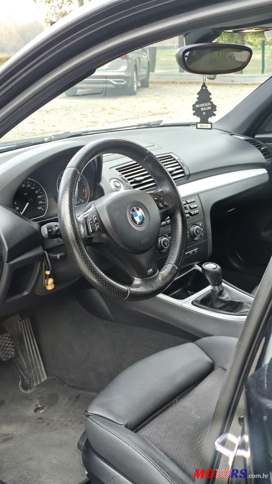 2008' BMW Serija 1 118D photo #6