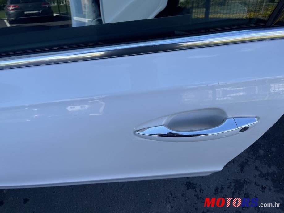 2011' Peugeot 508 Sw photo #2