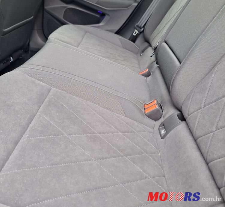 2021' Volkswagen Golf VIII 2,0 Tdi photo #6