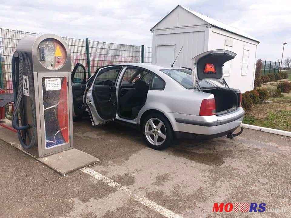 1997' Volkswagen Passat photo #3