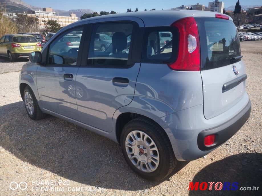 2022' Fiat Panda 1,0 photo #3