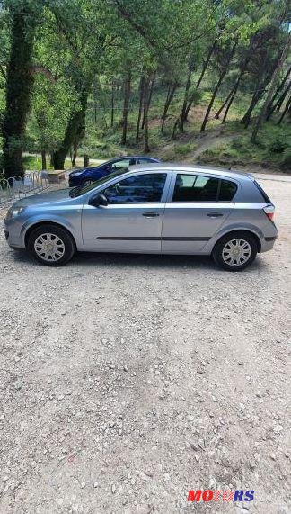 2005' Opel Astra 1,4 16V photo #1