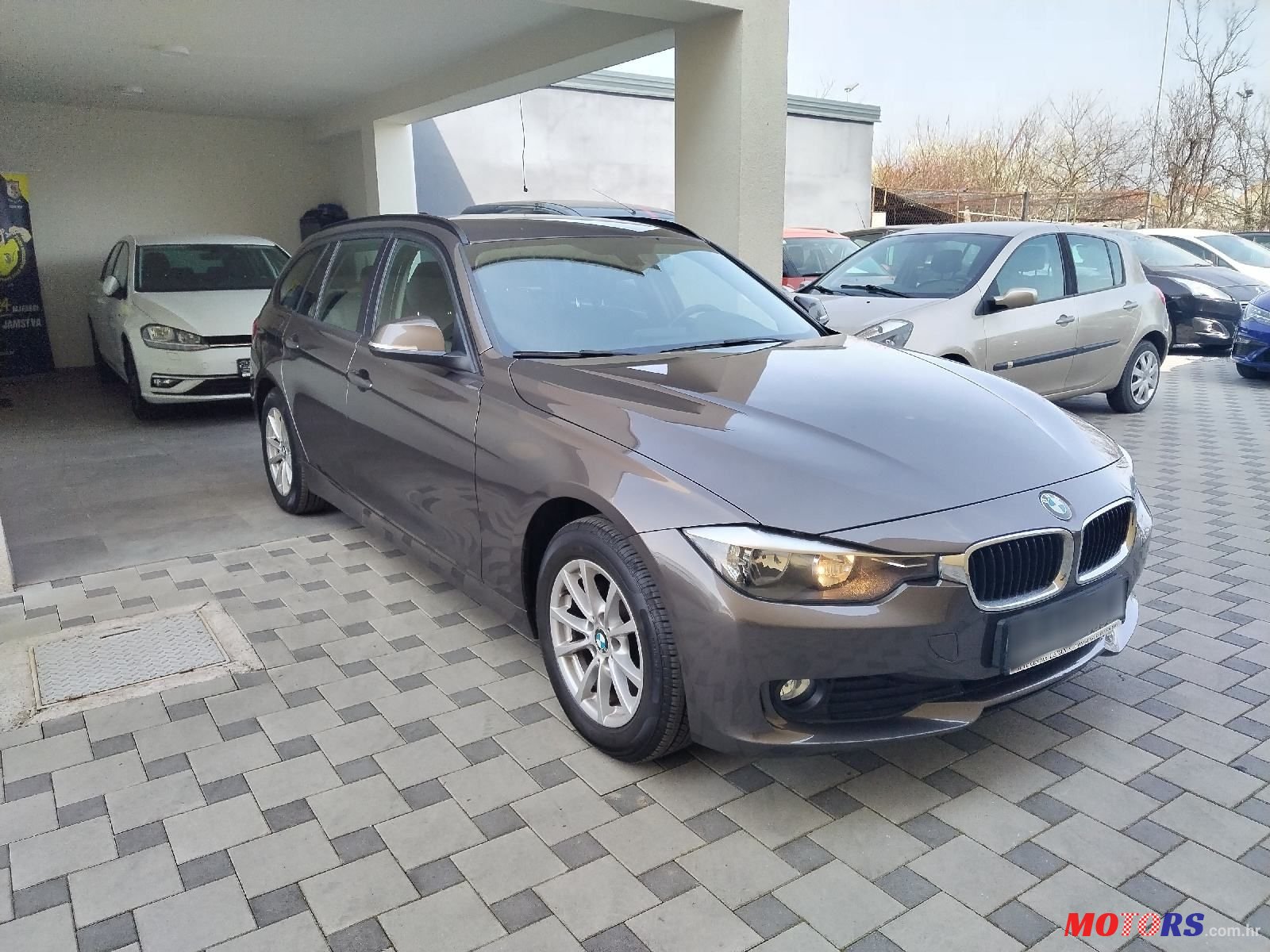 2013' BMW Serija 3 318D photo #2