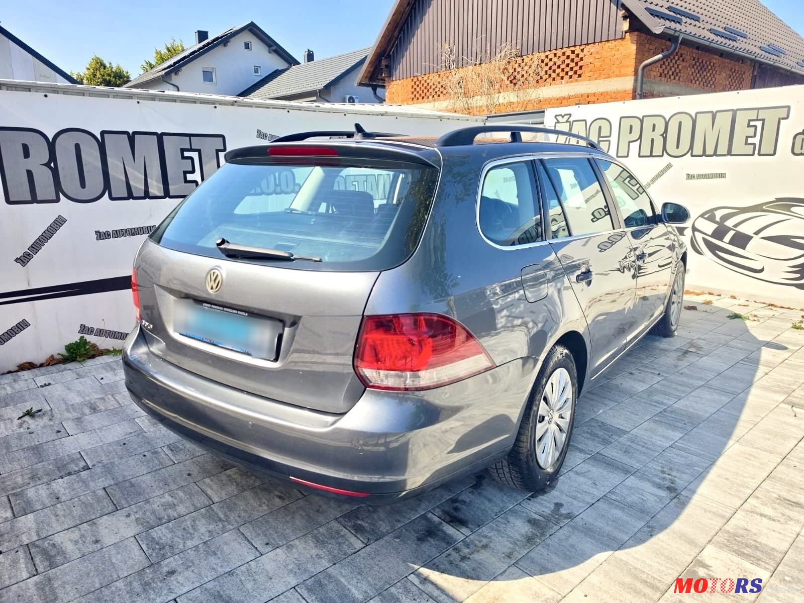 2010' Volkswagen Golf VI Variant photo #2