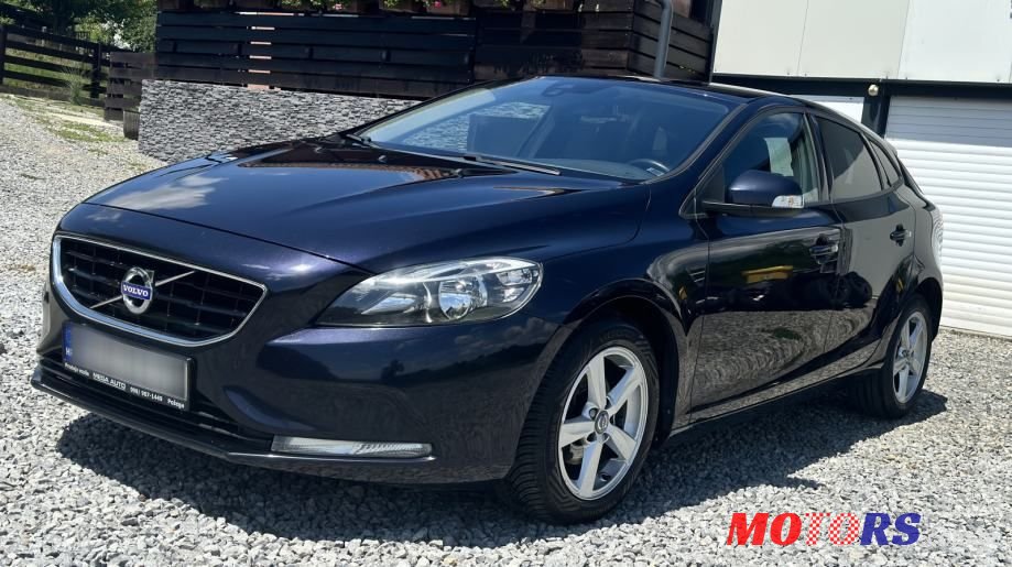 2016' Volvo V40 D2 photo #1