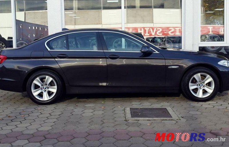 2012' BMW Serija 5 520D photo #1