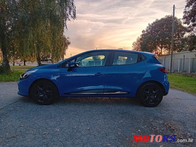 2015' Renault Clio Dci 90 Edc photo #3