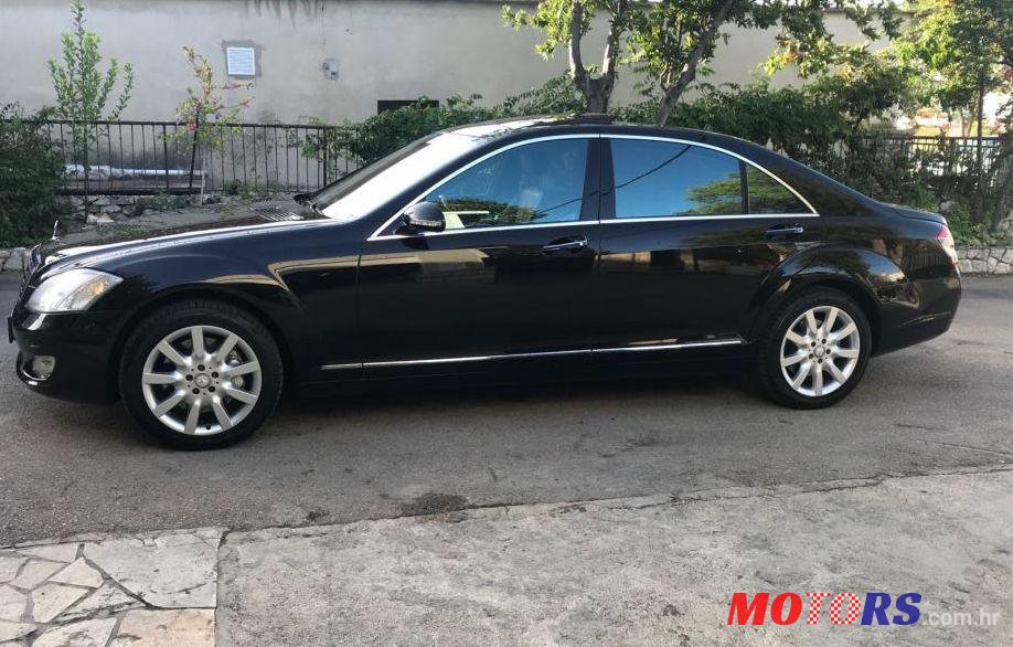 2008' Mercedes-Benz S Klasa 4Matic 500 photo #1