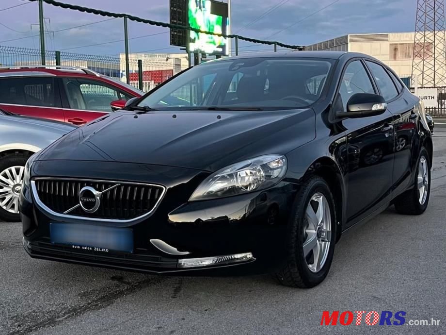 2016' Volvo V40 D2 photo #1