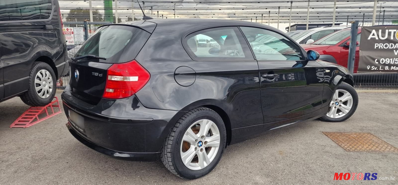 2009' BMW Serija 1 118D photo #6