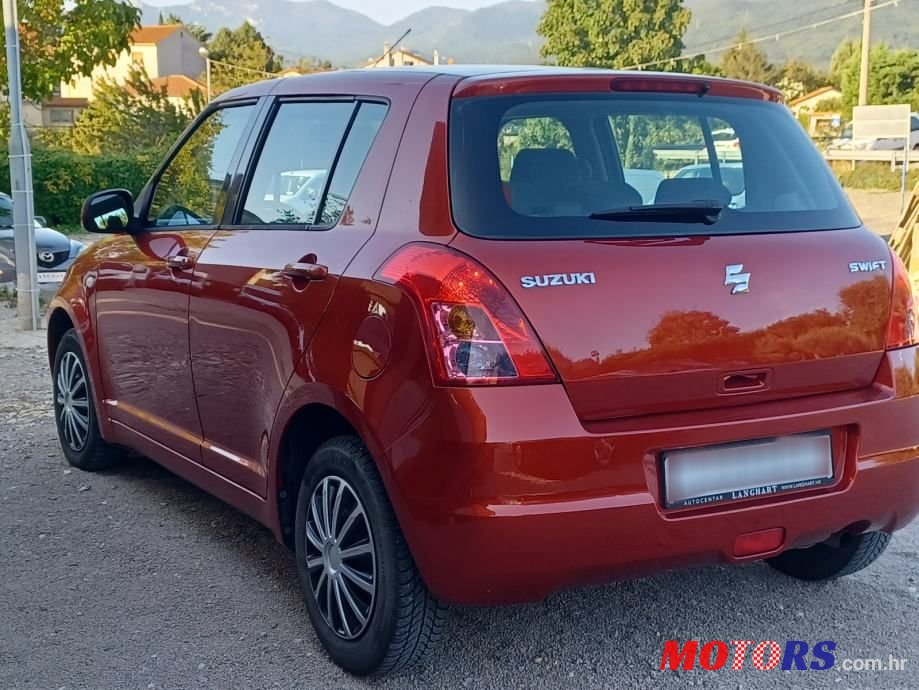 2010' Suzuki Swift 1,3 photo #5