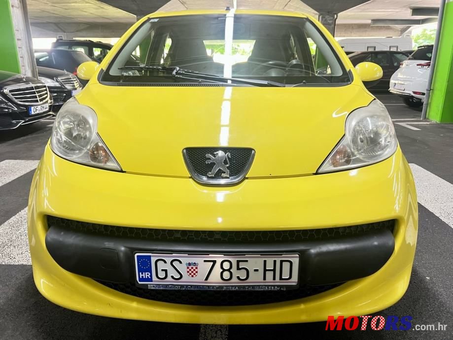 2008' Peugeot 107 1,0 Trendy photo #2