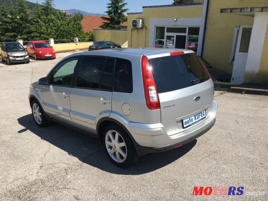 2009' Ford Fusion photo #3